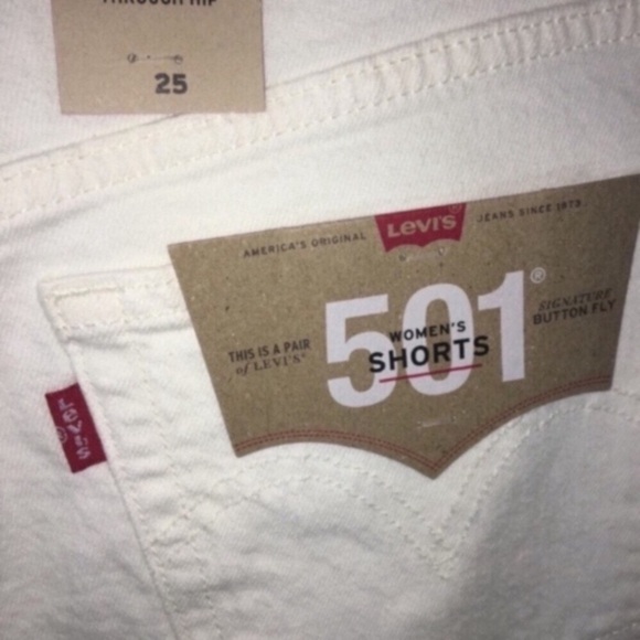 NWT Levi’s 501 White High Rise Shorts - Picture 8 of 9